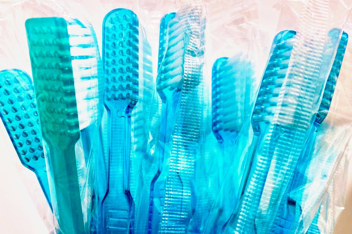 Cosmetic Grooming Comb: 7 Proven Tips to Avoid Painful Eyebrow Mistakes