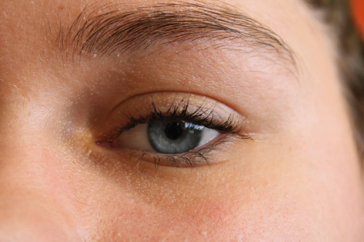 Cosmetic Precision Comb: 7 Proven Tips to Avoid Painful Eyebrow Mistakes
